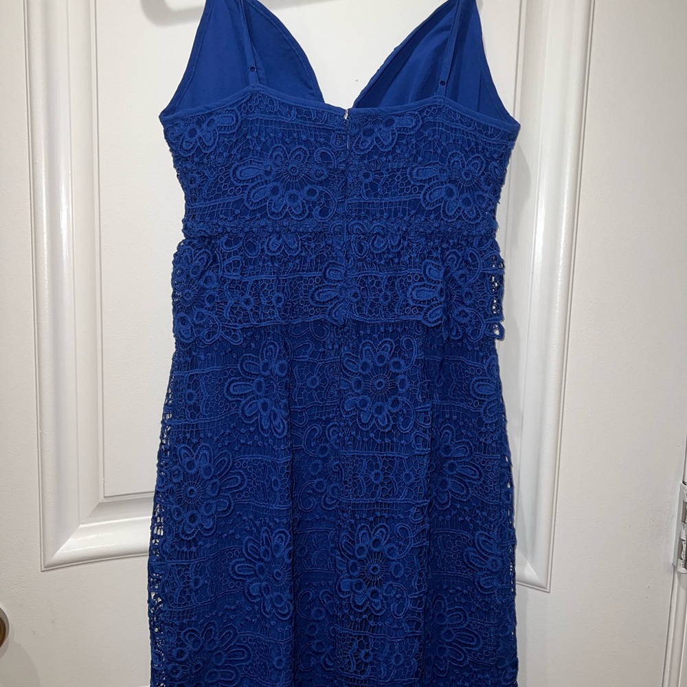 Guess Floral Embroidery V-Neck Sheath Dress - Picture 8 of 8